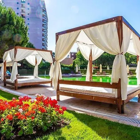 Апартамент Barcelo Royal Private *
